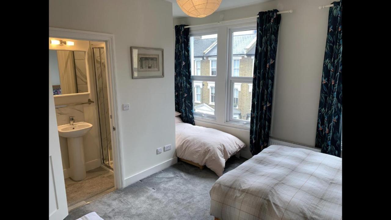 The Embassy View Rooms London Exterior foto